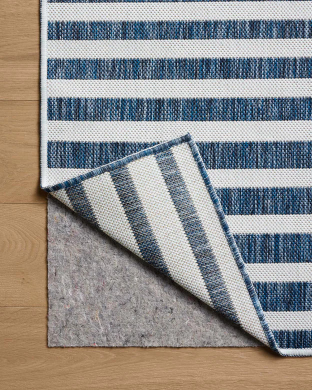 EA-301: Reversible indoor/outdoor rug