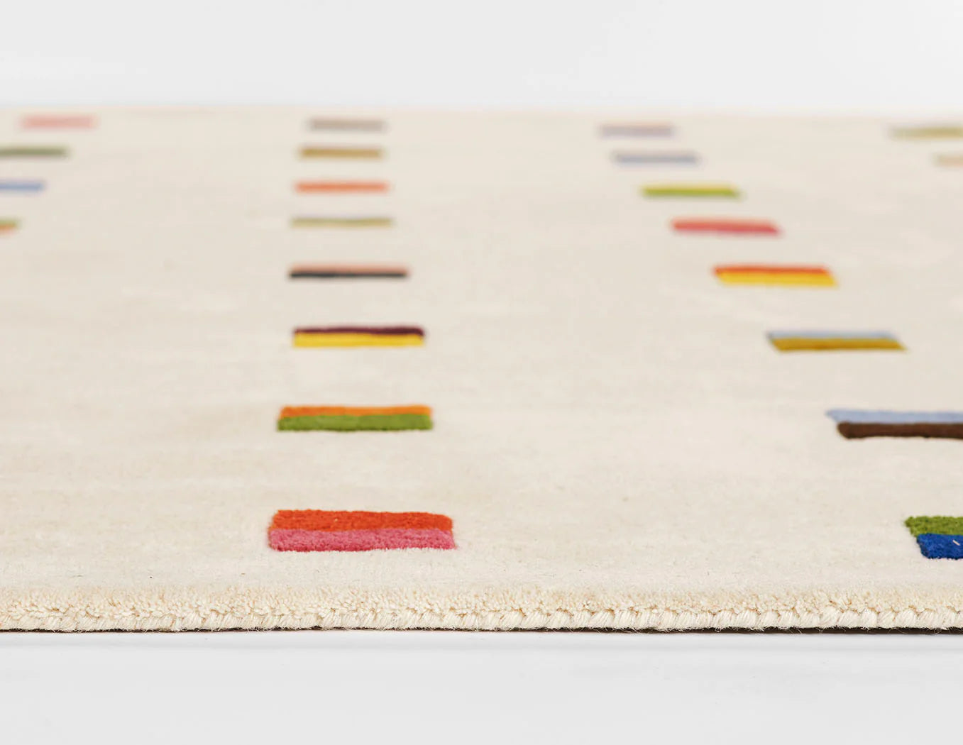 FO-101: Tufted wool rug