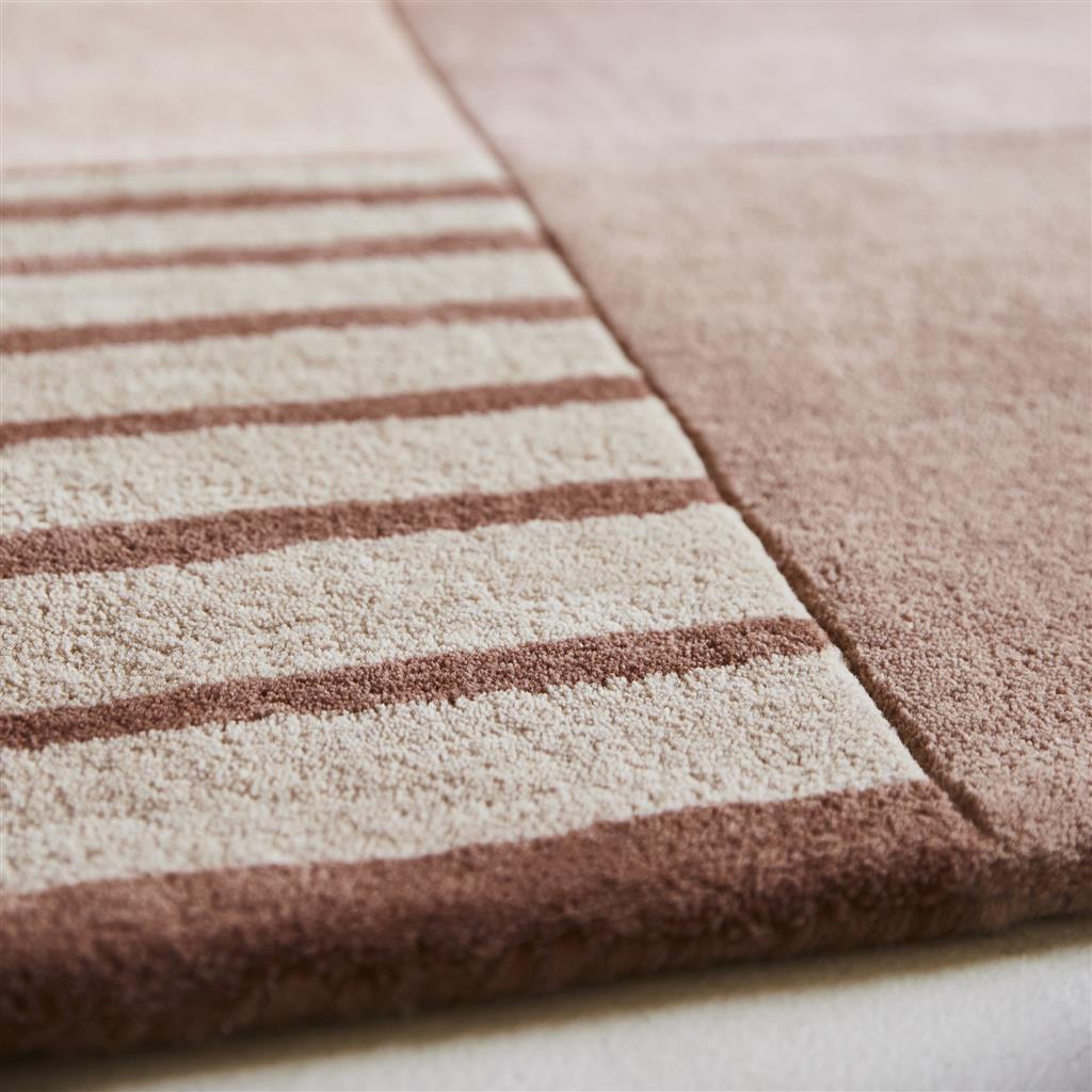 DO-95403 : Tapis en laine tuftée