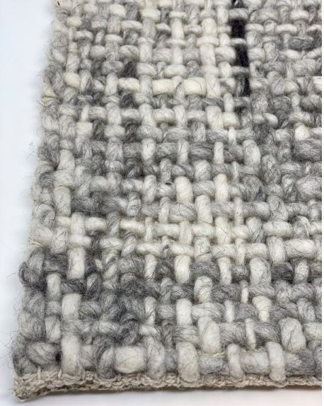 WE-301: Hand-knotted wool rug