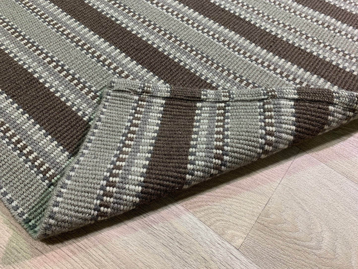 Tapis plat rayé en laine - noué main
