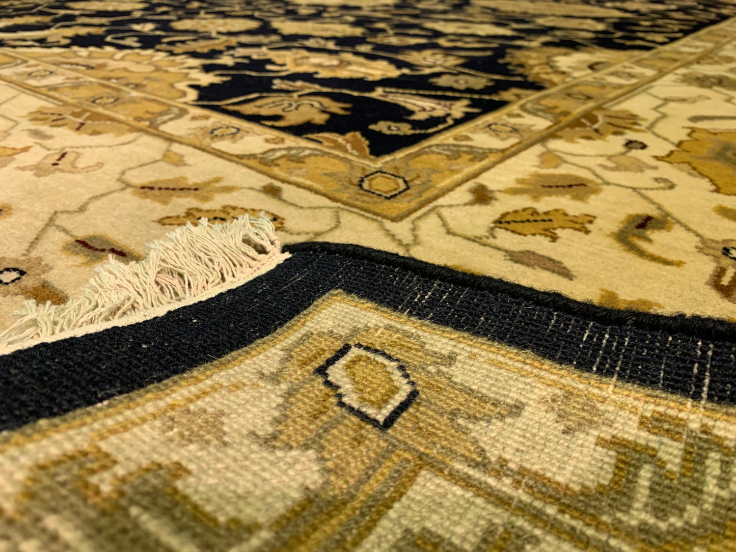 Tapis classique en laine - noué main