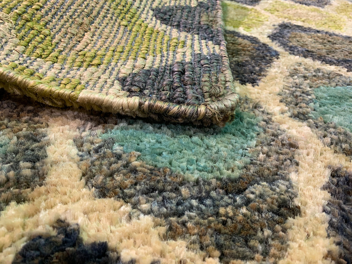 Tapis à motif en jute