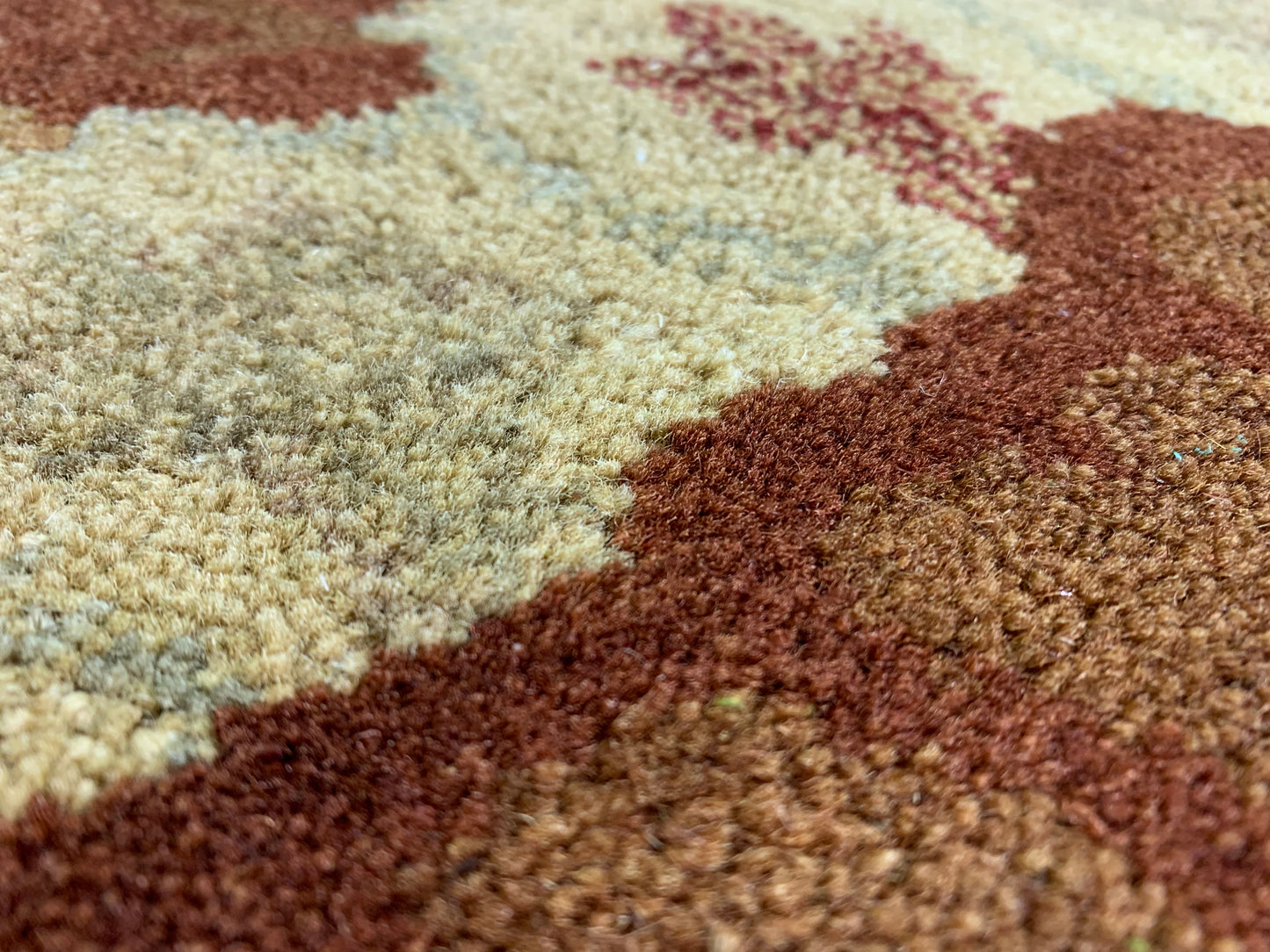 Tapis classique en laine tuftée