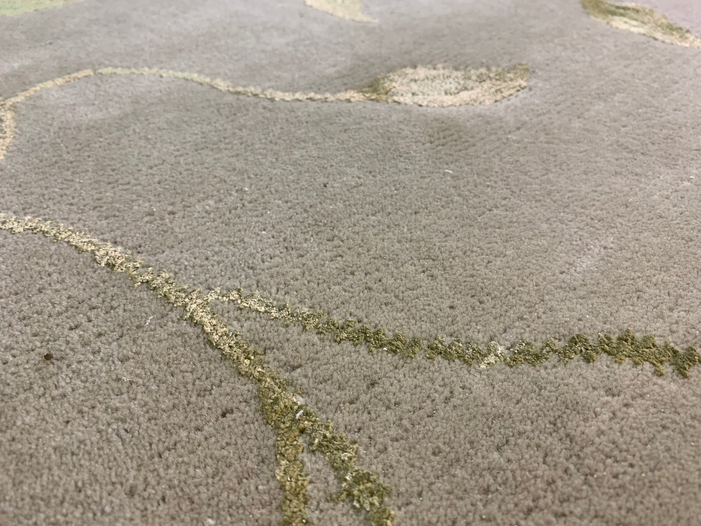C-7049 : Tapis en laine & soie - noué main