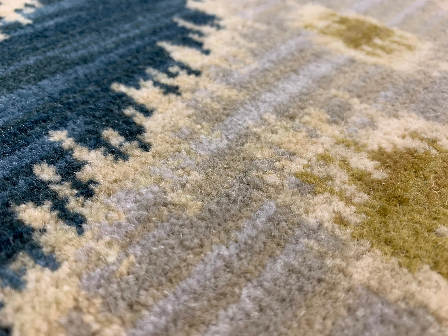 Contemporary wool rug