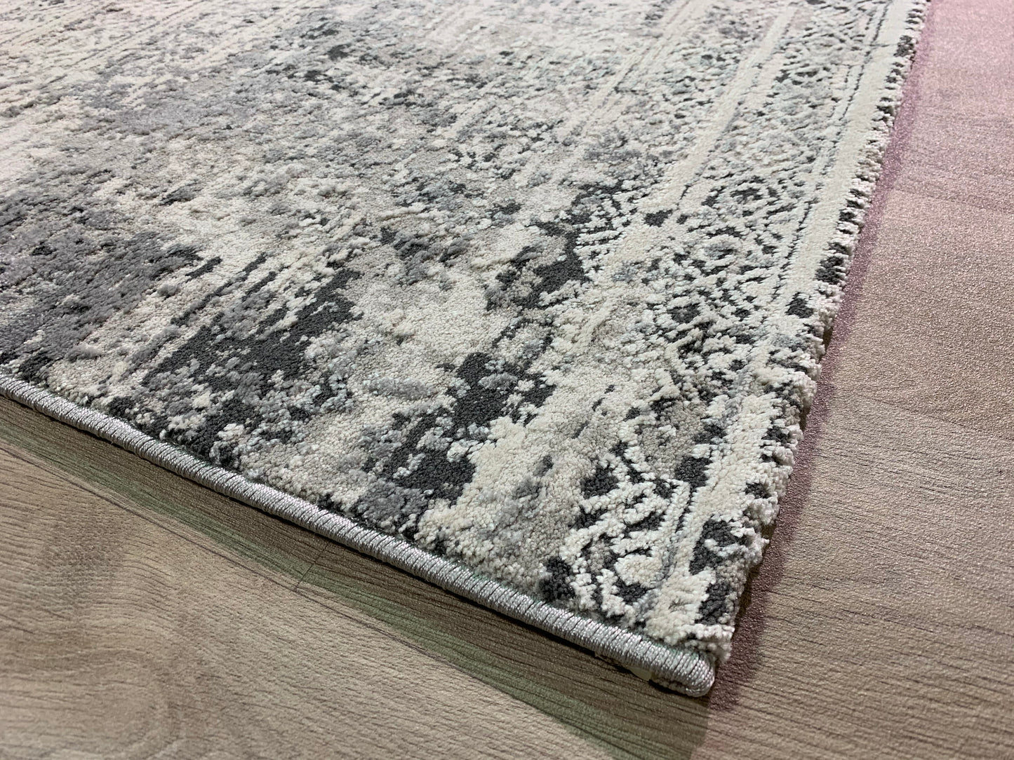 OV-428: Synthetic fiber rug