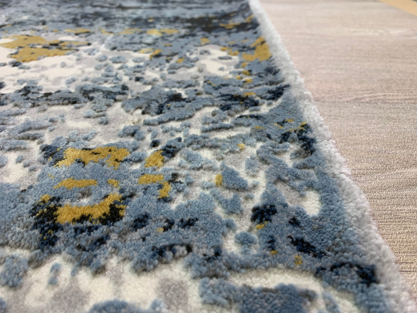 HA-201: Synthetic fiber rug