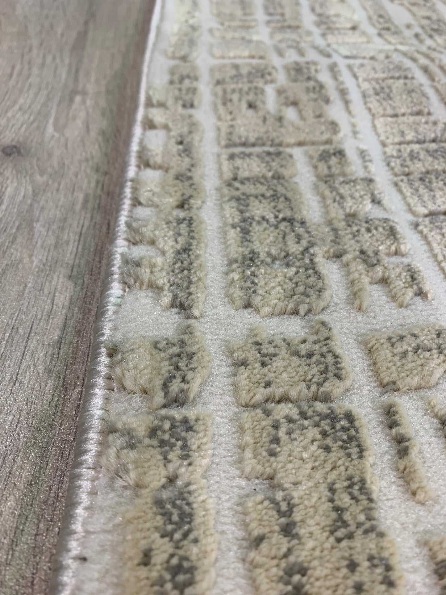 HA-401: Synthetic fiber rug