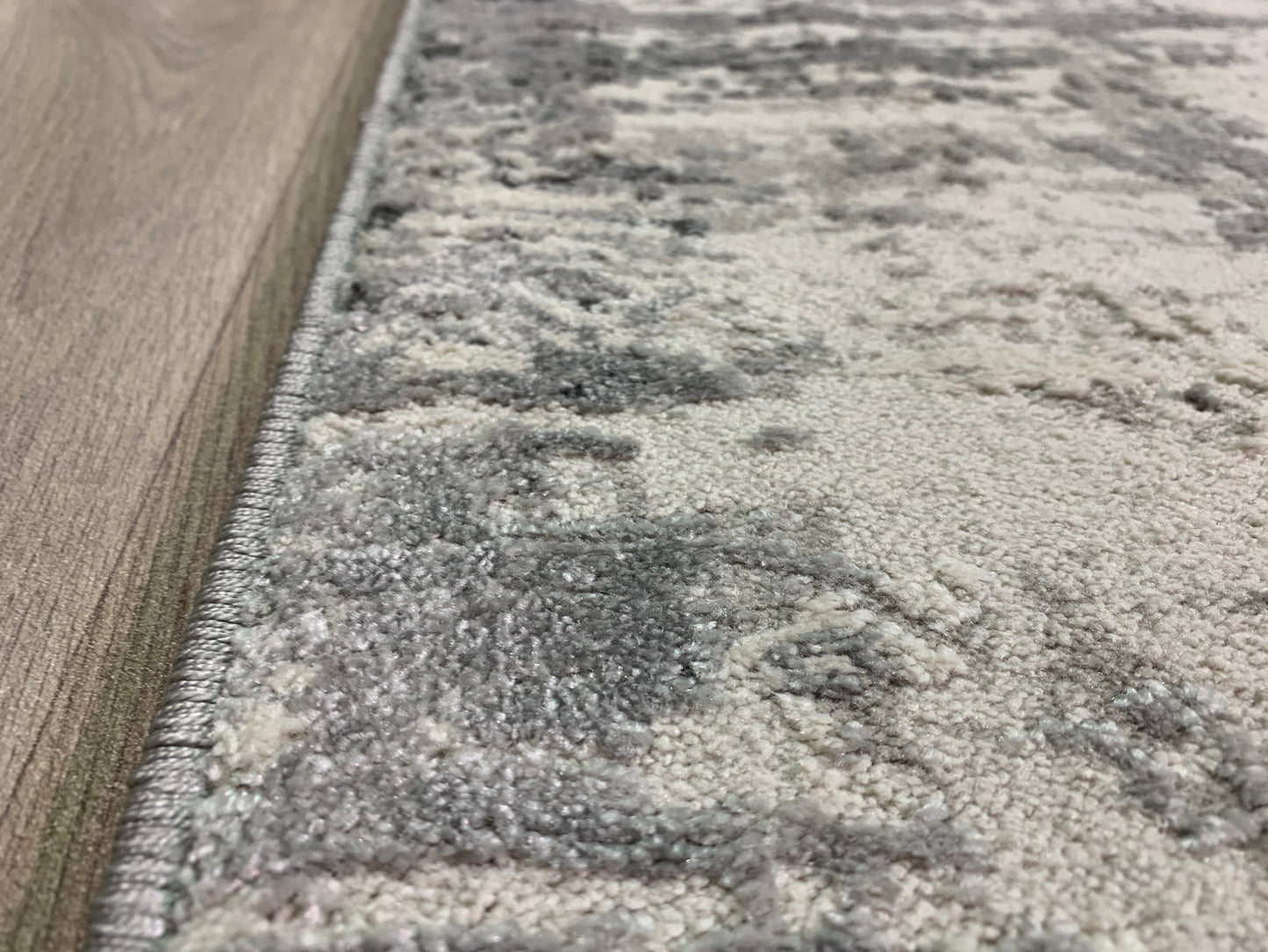 OV-428: Synthetic fiber rug