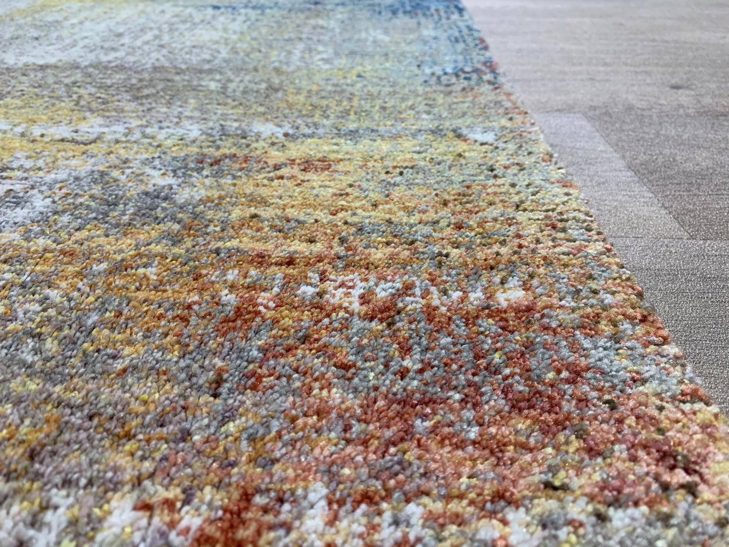 IN-101: Synthetic fiber rug