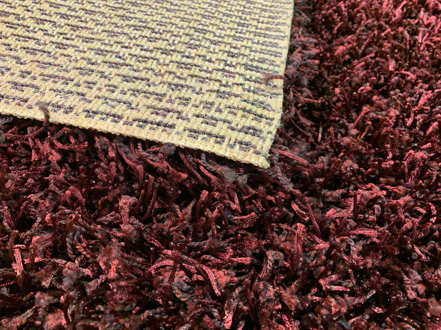 Tapis bourgogne de type "shag"