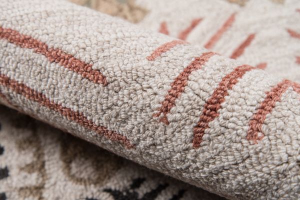 TA-301 : Tapis en laine tuftée