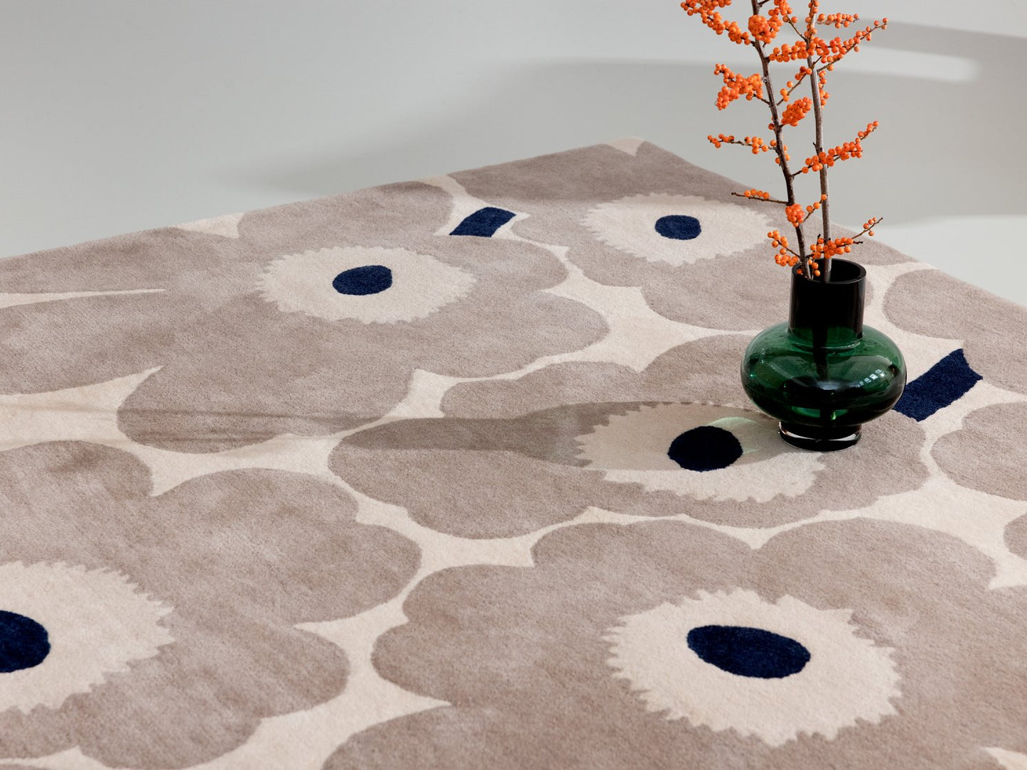 MM-32401 : Tapis MARIMEKKO en laine tuftée