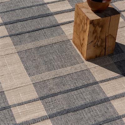 ZO-97408: Hand-knotted indoor/outdoor rug