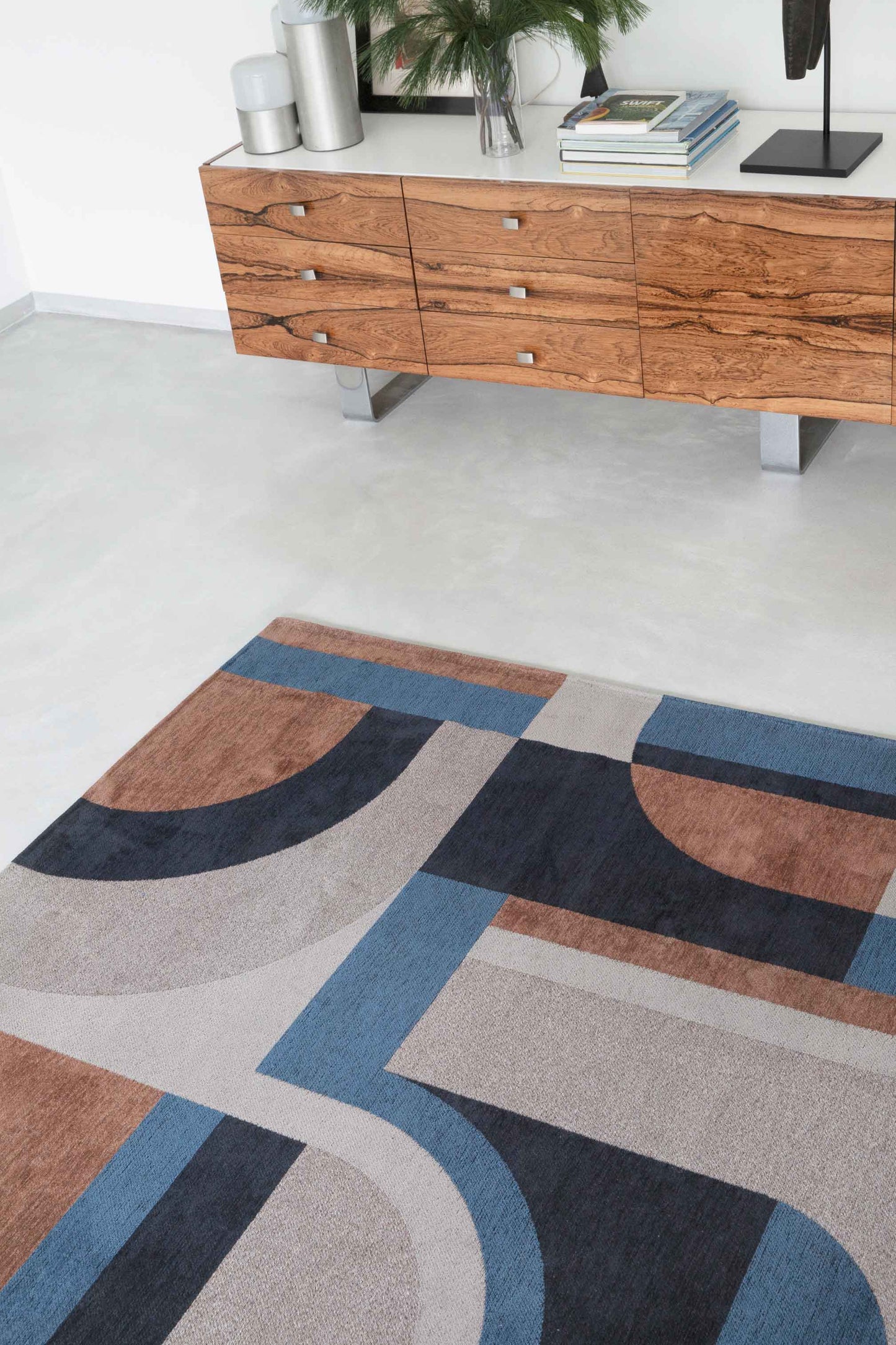 NM-101: Jacquard Rug