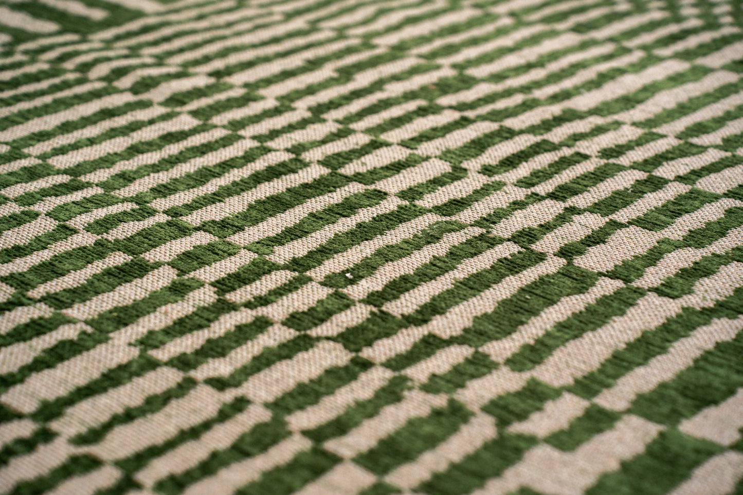 BE-101 : Jacquard Rug