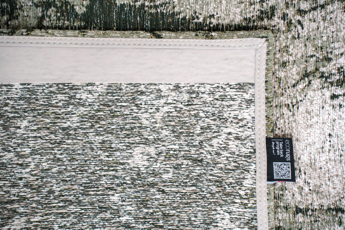 SO-201 : Jacquard Rug