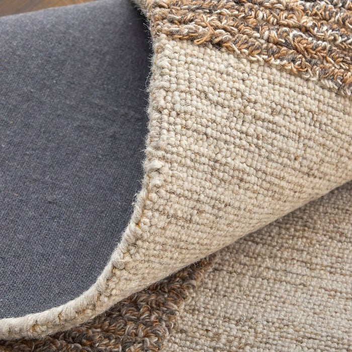 PL-301 : Tapis en laine tuftée