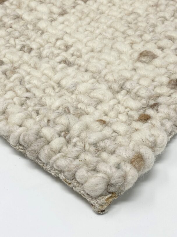 WE-601: Hand-knotted wool rug