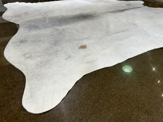 S-6: Cowhide rug - Medium ivory