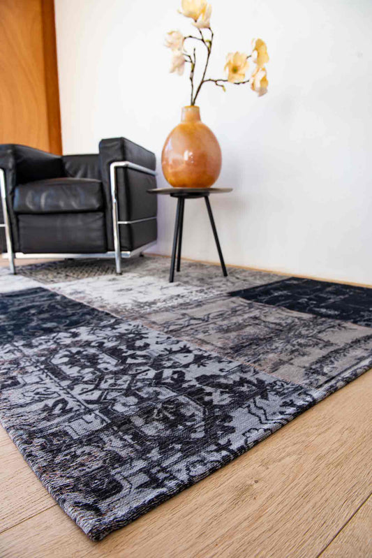 V-120: Jacquard patchwork rug