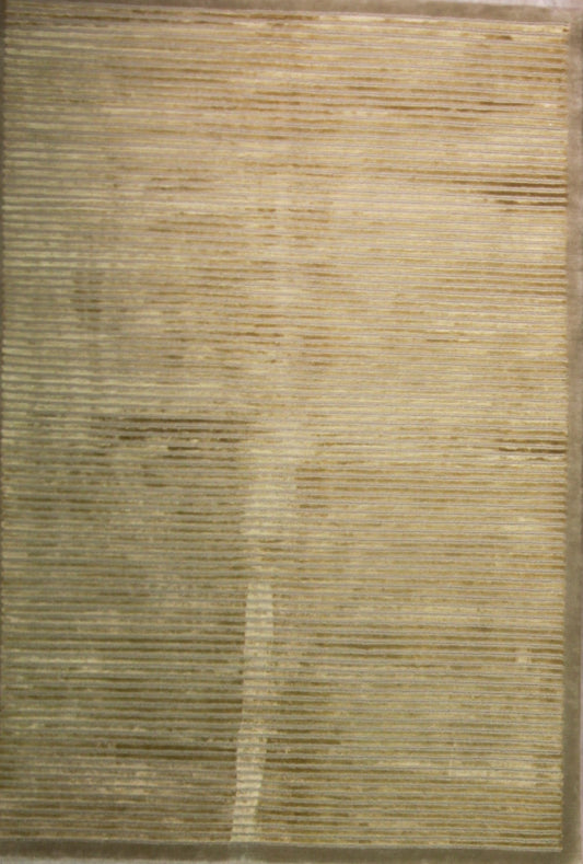 C-6044: Wool & silk rug - hand knotted