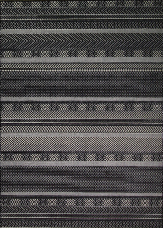 LU-101: Synthetic fiber rug