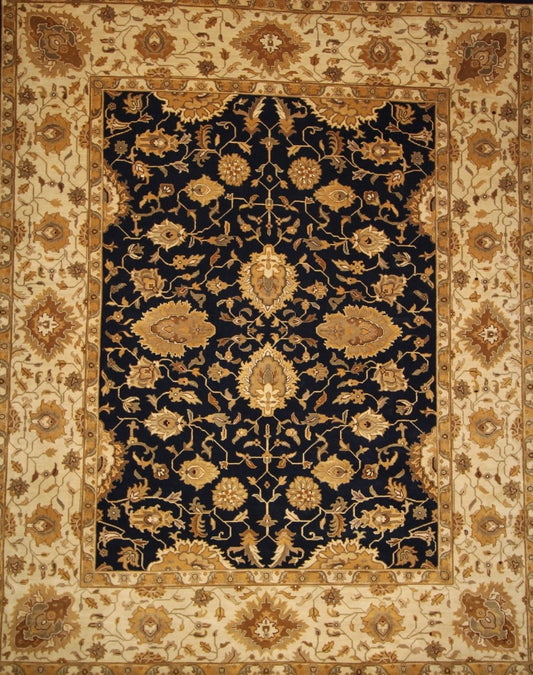 Classic wool rug - hand knotted