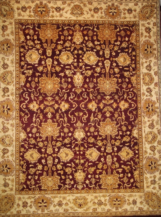 Classic wool rug - hand knotted