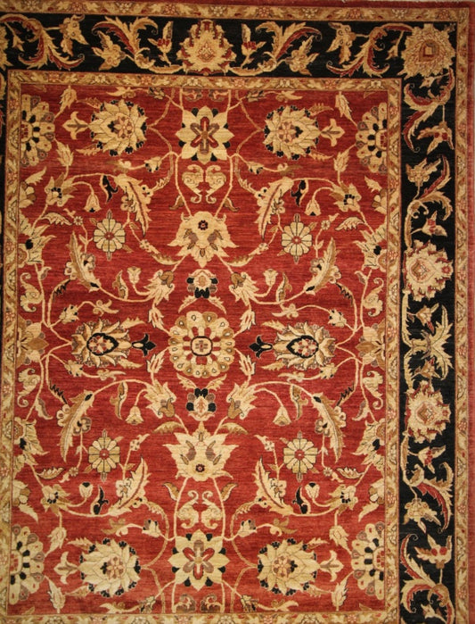 Classic wool rug - hand knotted