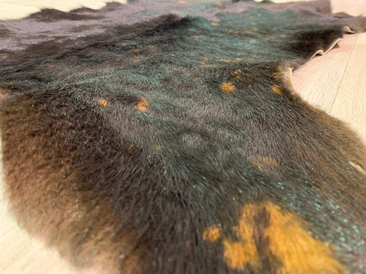 601-1: Cowhide rug - Very small dark brown