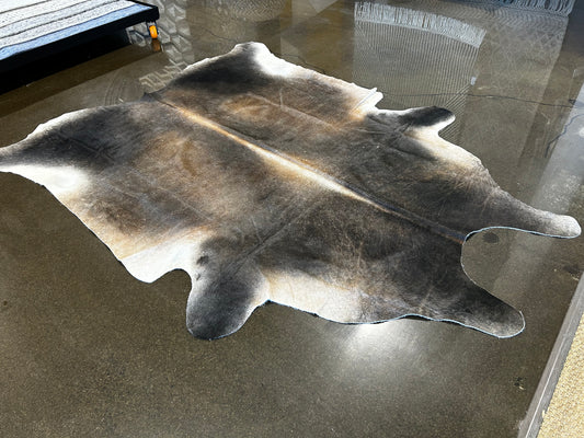LL-1: Cowhide rug - Extra large brown and beige