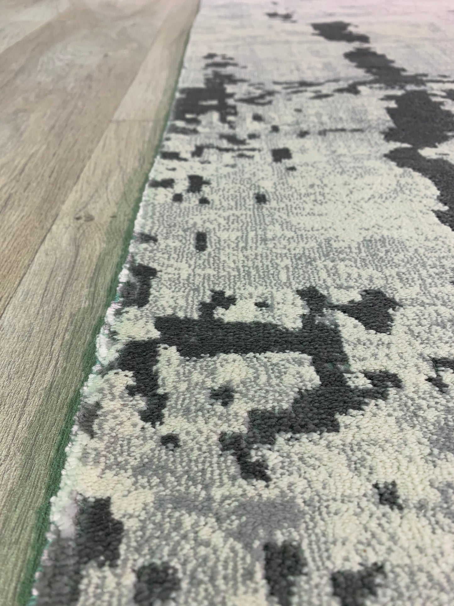 FL-201: Synthetic fiber rug