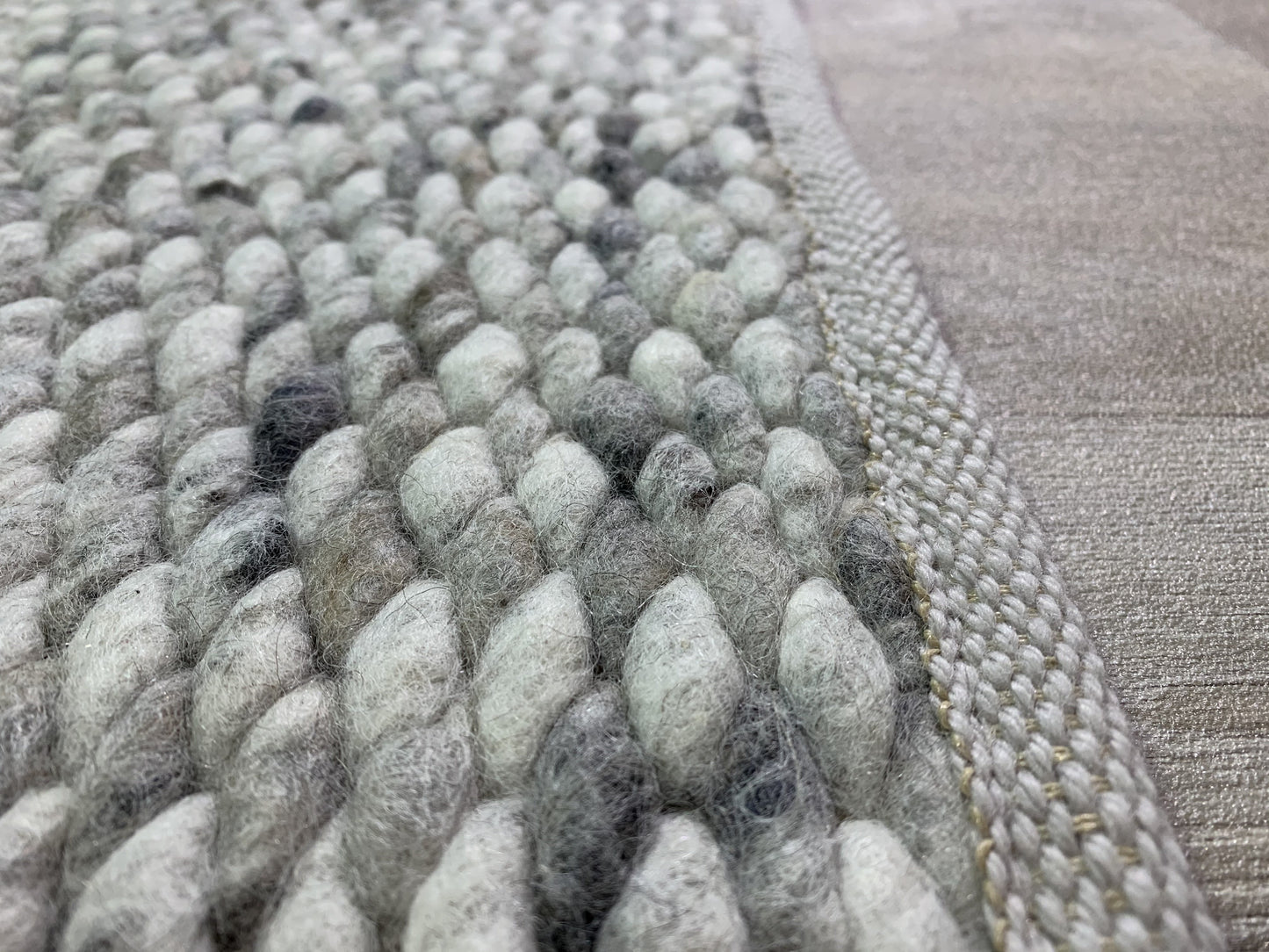 Salsa-L: High-end wool rug - hand knotted