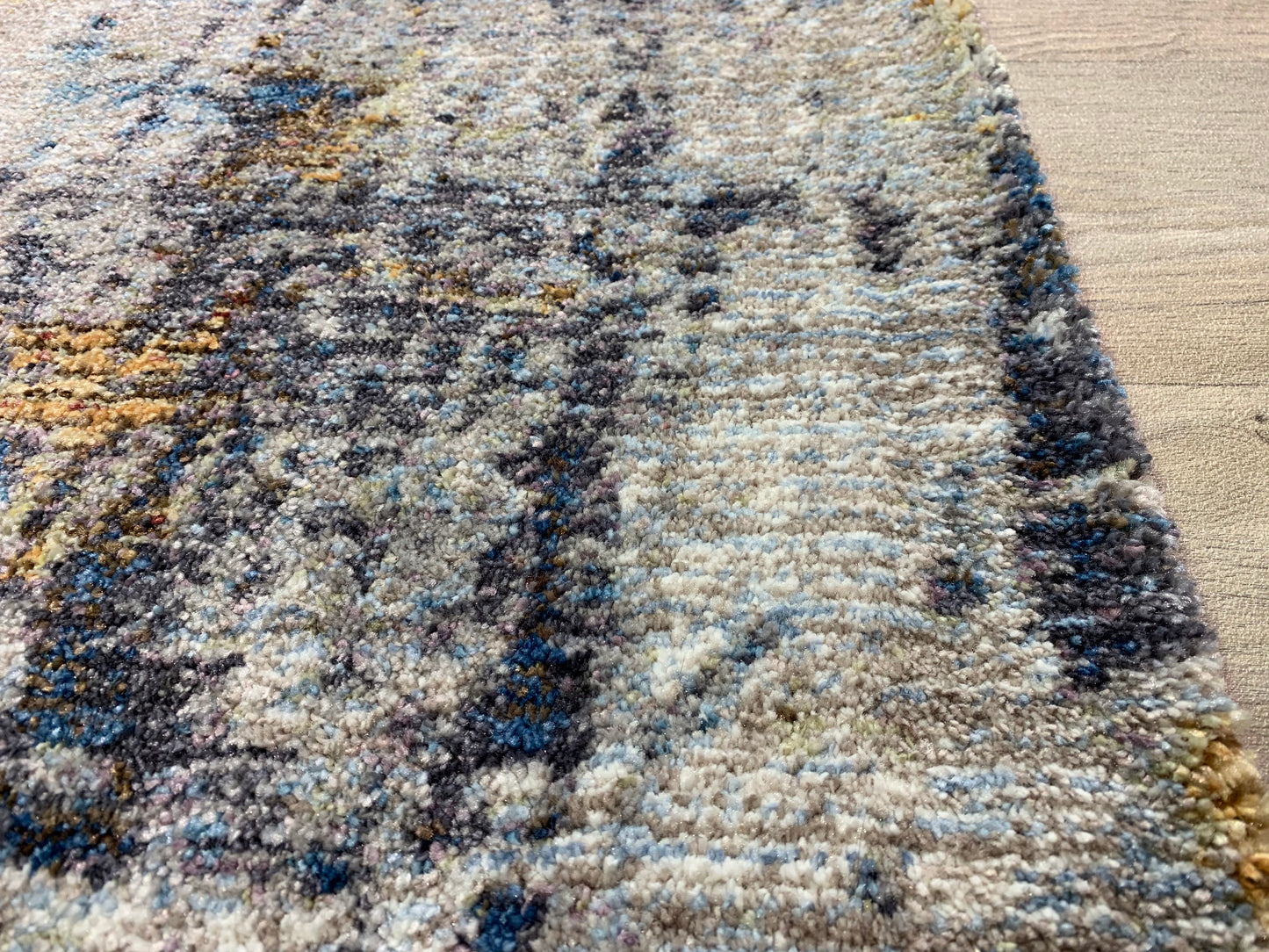 IN-201: Synthetic fiber rug
