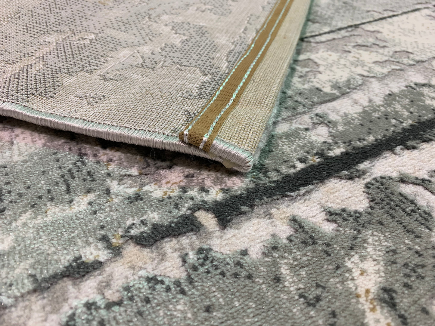 SP-101: Synthetic fiber rug